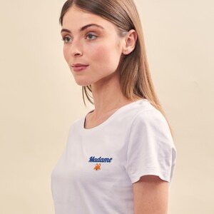 Tshirt Brodé Femme Blanc, T-Shirt Personnalisé Femme, Tee-Shirt Personnalisable, Cadeau Maman, Cadeau Fête Des Mères Personnalisé image 5