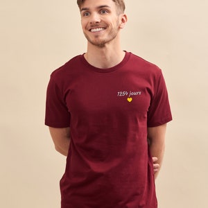 T-shirt Brodé Personnalisé Homme Bordeaux, Cadeau Personnalisé Pour Lui, Parrain, Cadeau Fête Des Pères Personnalisé image 6