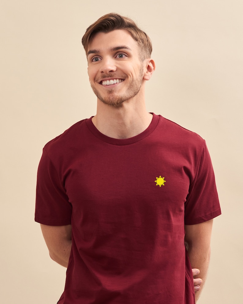 Personalisiertes besticktes Symbol-T-Shirt für Herren, personalisiertes Piktogramm-T-Shirt, Herrengeschenk, Vatertagsgeschenk Bild 6