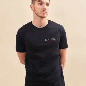 T-Shirt Brodé Personnalisé Homme Noir, T-Shirt Personnalisable Homme, Cadeau Pour Lui, Cadeau Fête Des Pères Personnalisé image 6