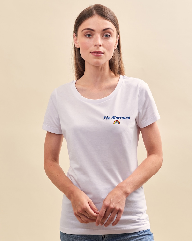 Tshirt Brodé Femme Blanc, T-Shirt Personnalisé Femme, Tee-Shirt Personnalisable, Cadeau Maman, Cadeau Fête Des Mères Personnalisé image 6