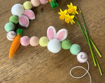 Felted Easter bunny and carrot garland| Easter felt ball garland| Spring felt ball garland| Easter Pom Pom garland| Easter bunny garland