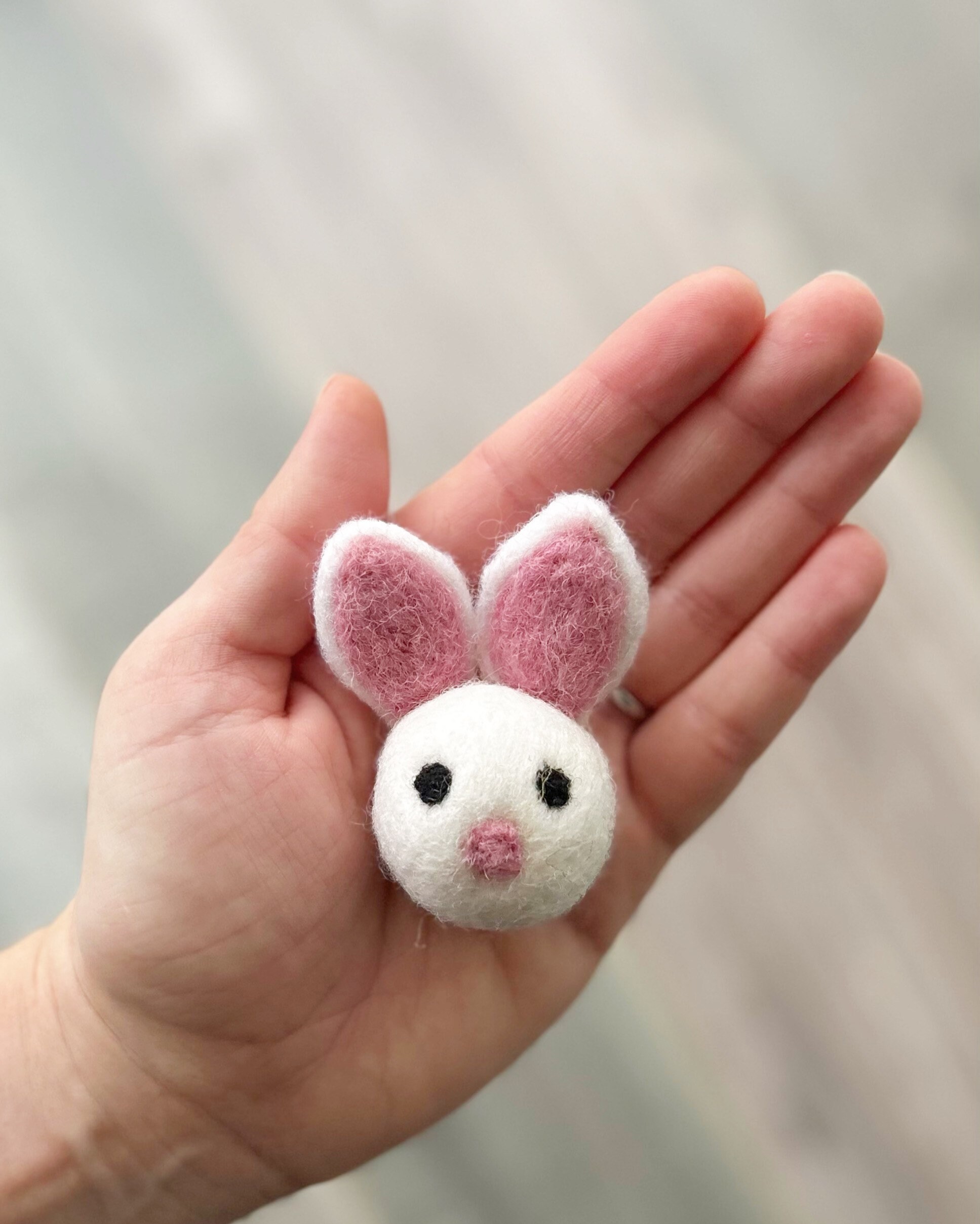Felted Easter Bunny and Carrot Garland| Easter Felt Ball Garland ...