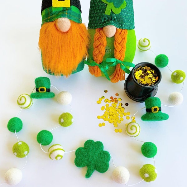 St.Patrick's Day garland| St.Patrick's Day felt ball garland| Party decoration| St. Paddy’s Day felt Pom pom - Leprechaun hats and shamrocks