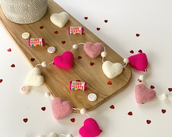 Felt heart Valentine's garland| Felt ball garland - Hot pink, Pink and White