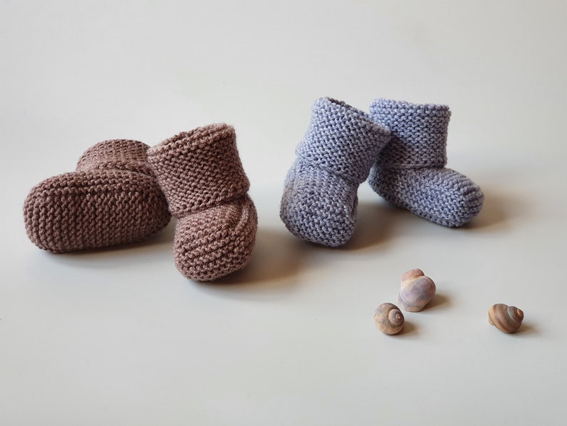 Childern wool slippers - socks in beautiful dark beige and lavender colors.  Absolutely gender neutral. Minimalist style.