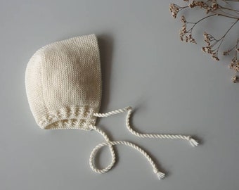 Newborn Baby Bonnet - hat hand knitted from Oeko-Tex Merino wool