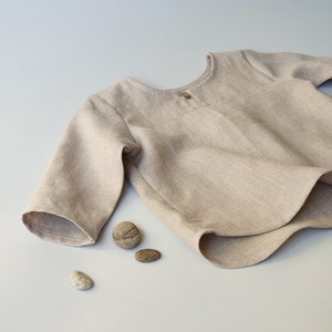 Natural linen top - shirt with long sleeves from soft Oeko Tex certified linen - Neutral Infant, toddler boy and girl clothes