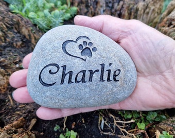 Memorial Cobble / Pebble For Pet Dog, Cat, Rabbit etc Hand Engraved Personalised  Pet Grave Marker Heartfelt Tribute Keepsake Fur Friends