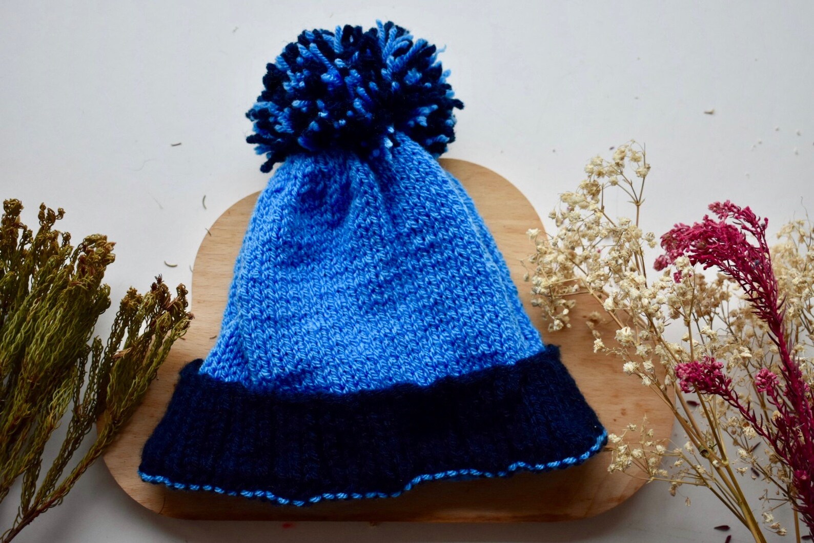 two tone bobble hat