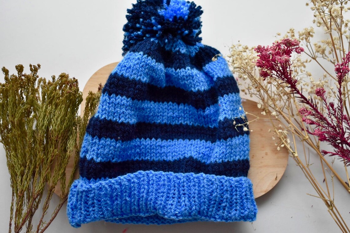 two tone bobble hat
