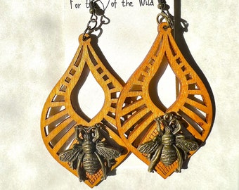 Bee Sassy Jangle Earrings