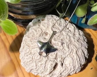 Silver Manta Ray Necklace (with silver chain)