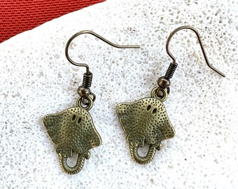 Simple Stingray Earrings (Brass)