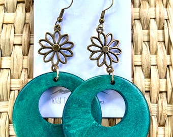Sassy Daisy Dangles
