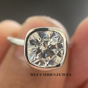 2,20ct Cushion Moissanite Bezel Ring Solitaire Engagement Ring Wedding Ring for Women Cushion Cut Moissanite Diamond Ring Gift for Her