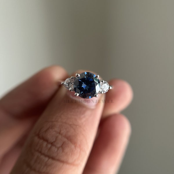 Royal Blue Moissanite Round Cut Ring, Three Stone Solid Yellow Gold Diamond Ring, Prong Set Solitaire Daily Wear Ring, Vintage Ring.