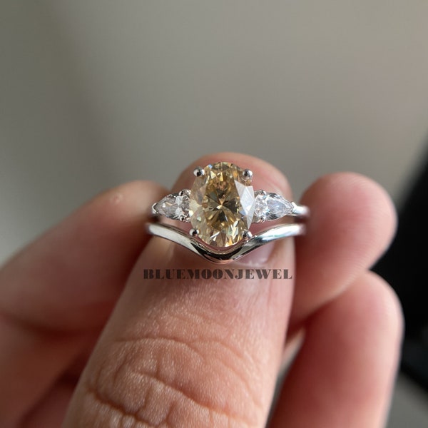 9x7mm Oval Moissanite Engagement Ring Set, 2ct Champagne Oval Moissanite Wedding Ring Set, Bridal Set Ring, Plain Cruved Wedding Band