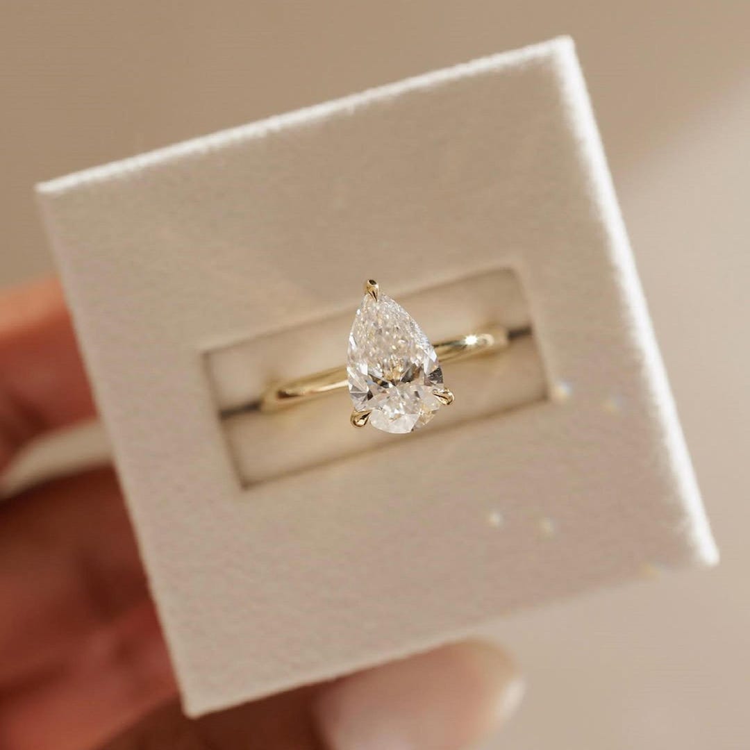 2 CT Pear Shape Lab Grown Diamond Engagement Ring, IGI Certified E ...
