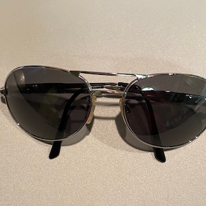 Vintage Swiss Army Aviator Sunglasses