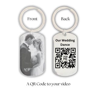 Personalized QR Code Engraved Wedding Video Keyring – Custom Photo & Video Keepsake, Engraved Photo Keepsake, Couples Anniversary Keychain