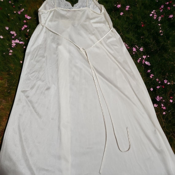 Vintage 60s 70s Gilead White Nylon Slip Dress Nig… - image 5