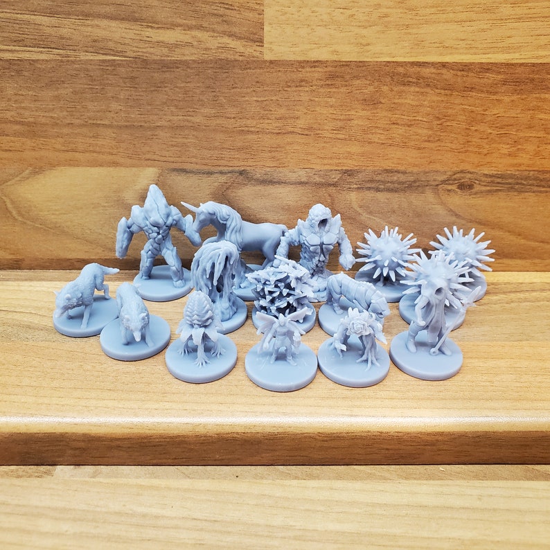 Gloomhaven AESTHER SUMMONER Mini's Set &amp; CASE aka - Etsy