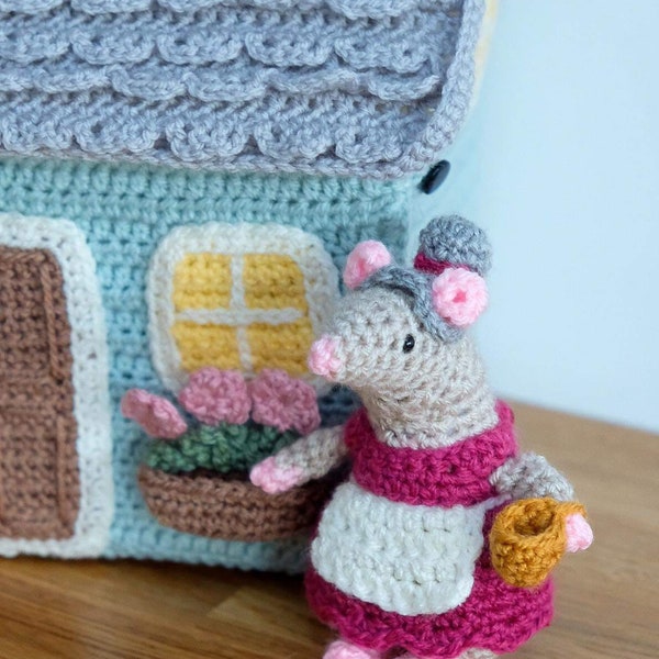 Mouse cottage