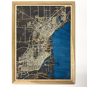 Carte personnalisée découpée au laser, carte en bois de n'importe quelle ville, nom personnalisé de l'emplacement de la ville, décoration d'intérieur de ville, cadeau de 5 anniversaire de pendaison de crémaillère encadrée