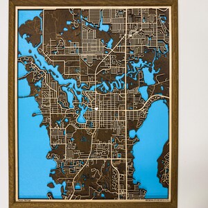 Carte en bois personnalisée découpée au laser, nom personnalisé de l'emplacement de la ville, décoration murale ville, cadeau d'anniversaire de 5 anniversaire de pendaison de crémaillère pour agent immobilier, Tarpon Springs