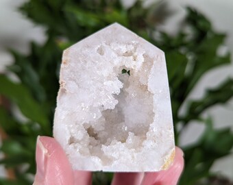 Self Standing Clear Quartz Geode Tower
