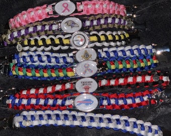 Custom paracord bracelets