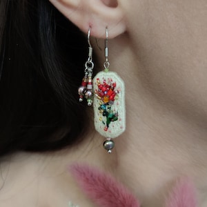 Hand embroidered asymmetrical earings, Pearl earrings, Embroidered Earrings, Beaded earrings, Floral handmade embroidered earrings