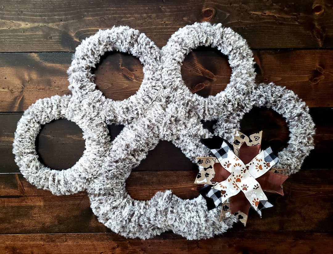 Paw Print Wreath, Pet Wreath, Dog Wreath, Rescue Wreath, Finished