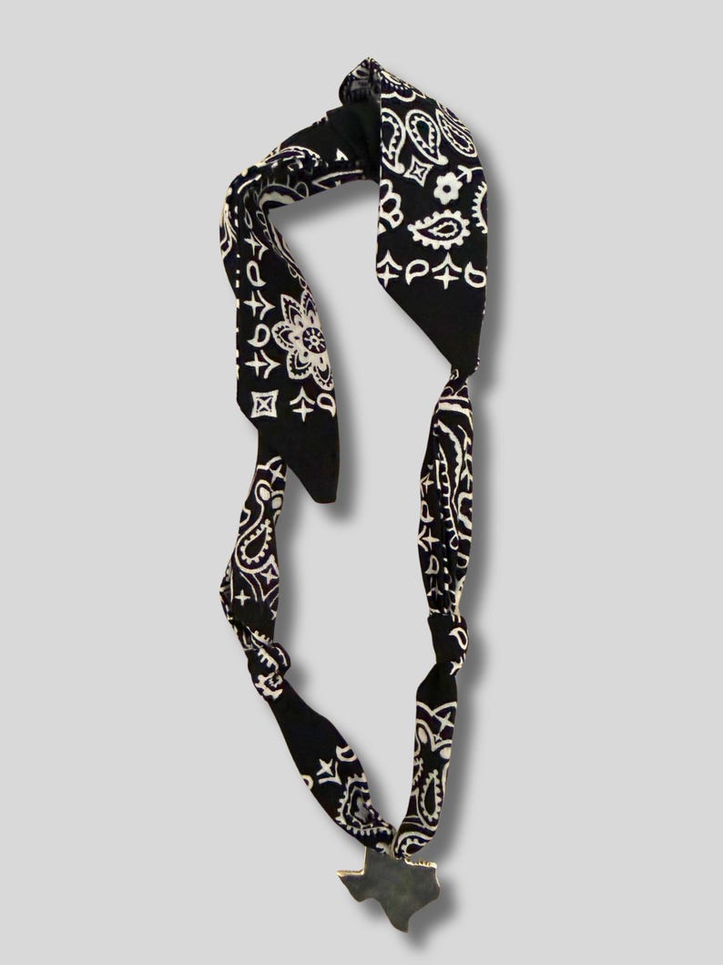 Svart och silverfärgad Texas Charm Bandana Halsband | Justerbart Rodeo Halsband | Matchhalsband San Antonio Spurs Halsband bild 1