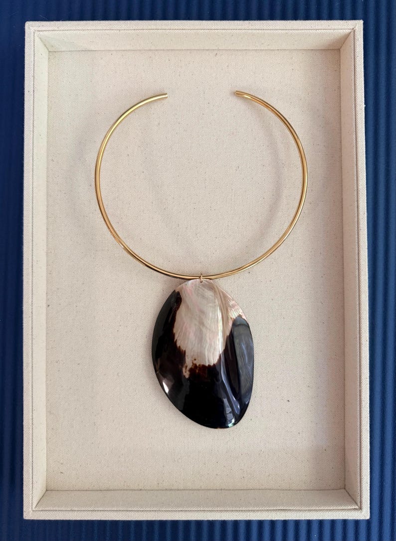 Brown Mother of Pearl Large Shell Collar Necklace: Fall Statement Choker Necklace Luxury Shell Necklace Mermaid Aesthetic Natural Beach image 1
