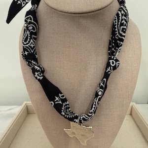 Svart och silverfärgad Texas Charm Bandana Halsband | Justerbart Rodeo Halsband | Matchhalsband San Antonio Spurs Halsband bild 4