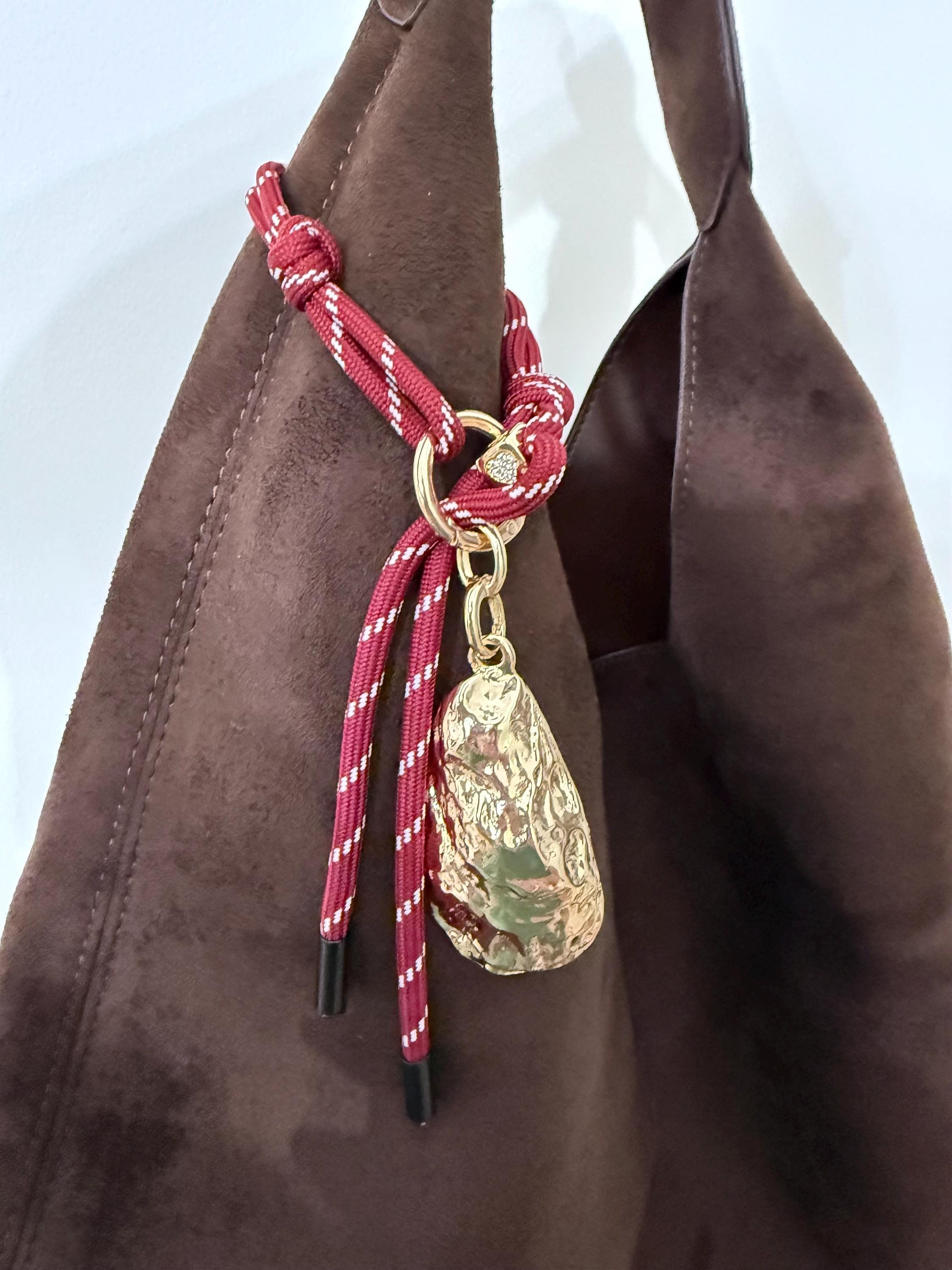 【kate spade & Penguin Threads】馬柄/バックチャーム New KATE SPADE Whiskers Cat Saffiano Leather Zip Wallet