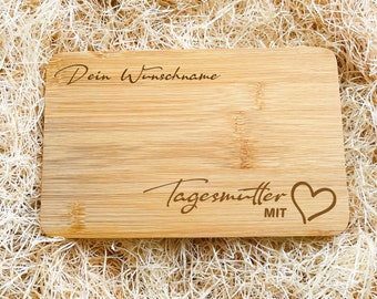 Holzbrettchen personalisiert mit Wunschnamen, Geschenk für Tagesmütter, Tagesmutter mit Herz