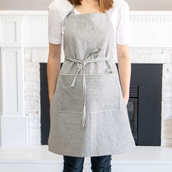 Eco-Friendly Classic Kitchen Apron | Made in Canada | Hemp & Certified Organic Cotton Canvas