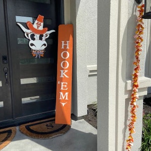 University of Texas (UT) Austin Longhorns Hook Em' Horns | Front Porch Sign | Welcome Sign | Texas Longhorn Sign