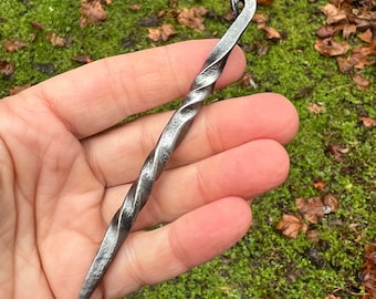 Ornament, Icicle 5” (sold individually)