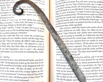 Book Mark Swirl Design