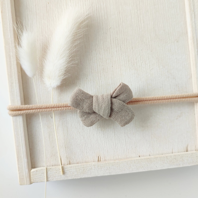 kleine Haarschleife, Haarband Baby, Babyhaarband, Musselin, weiß, beige, taupe MINI taupe