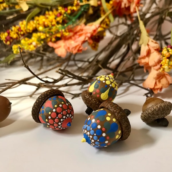 Hand Painted Natural Acorns | Dot Art | Mandala Acorn | Thanksgiving Decor | Fall Decor | Table Centrepiece  (Set of 3)