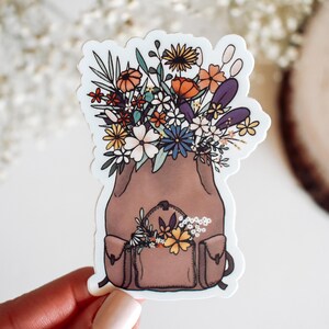 Pegatinas de vinilo con flores para mochilas // Pegatinas para senderismo, naturaleza al aire libre, aventura, arte de montaña, regalos únicos para senderismo, estética de flores silvestres