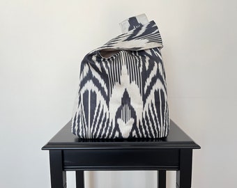 Schwarze Ikat Einkaufstasche, Seide Ikat schwarz weiße Einkaufstasche, Ikat Frauen Aufbewahrungstasche, Ikat Markttasche, Ikat wiederverwendbare Tasche, Ikat Markttasche