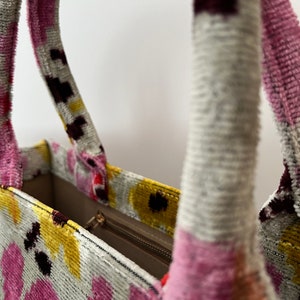 Flower Tote Bag, Velvet Large Jute Tote, Silk Velvet Tote Bag, Handmade Ikat Tote Bag, Ikat Tote Bag, Pink Flower Tote Bag