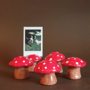 Ceramic Note Card Holder, Photocard Holder, Ceramic Mushroom , Photo Stand , Reminder Stand , Ceramic Photo Stand , Christmas Gift