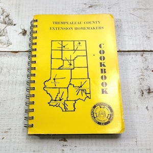Trempealeau County Extension Homemakers Cookbook WI Vintage Wisconsin Cook Book Recipes Old Kitchen Baking Family Meals Dinner Supper Spiral